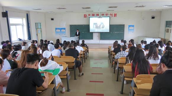 学生分享实习经验感受.jpg